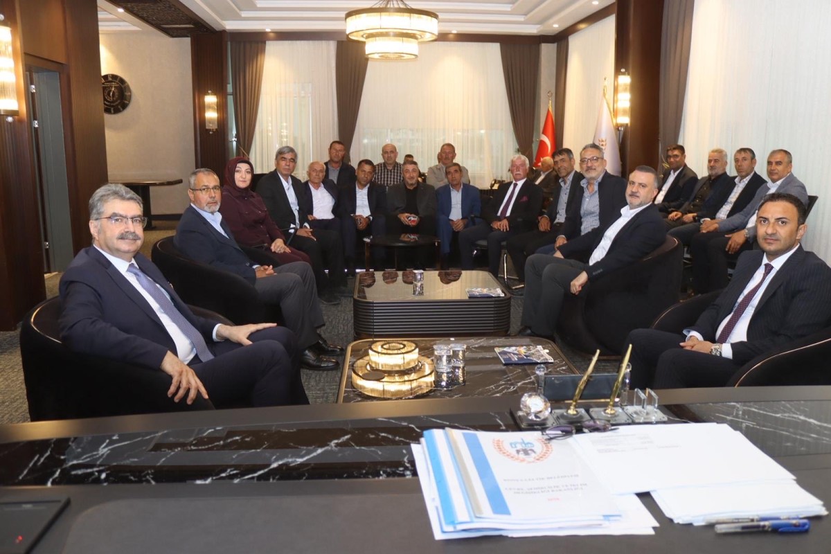 Çeltik’te Bayramlaşma Coşkusu  Başkan Meşe’ye Sevgi Seli