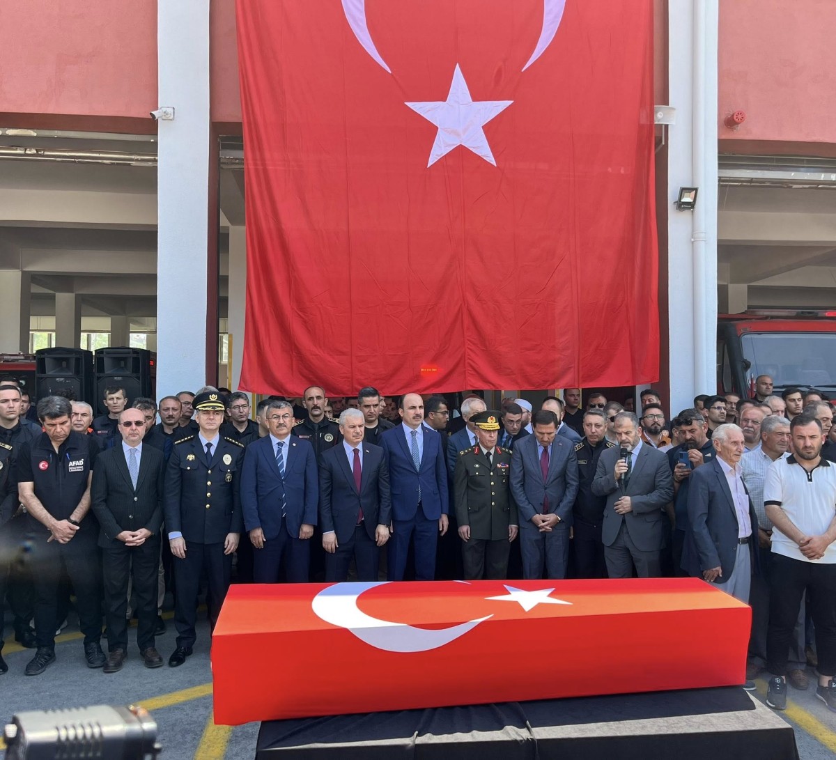 Konya'da Şehit İtfaiye Eri Mehmet Tekeli  Gözyaşlarıyla Son Yolculuğuna Uğurlandı 