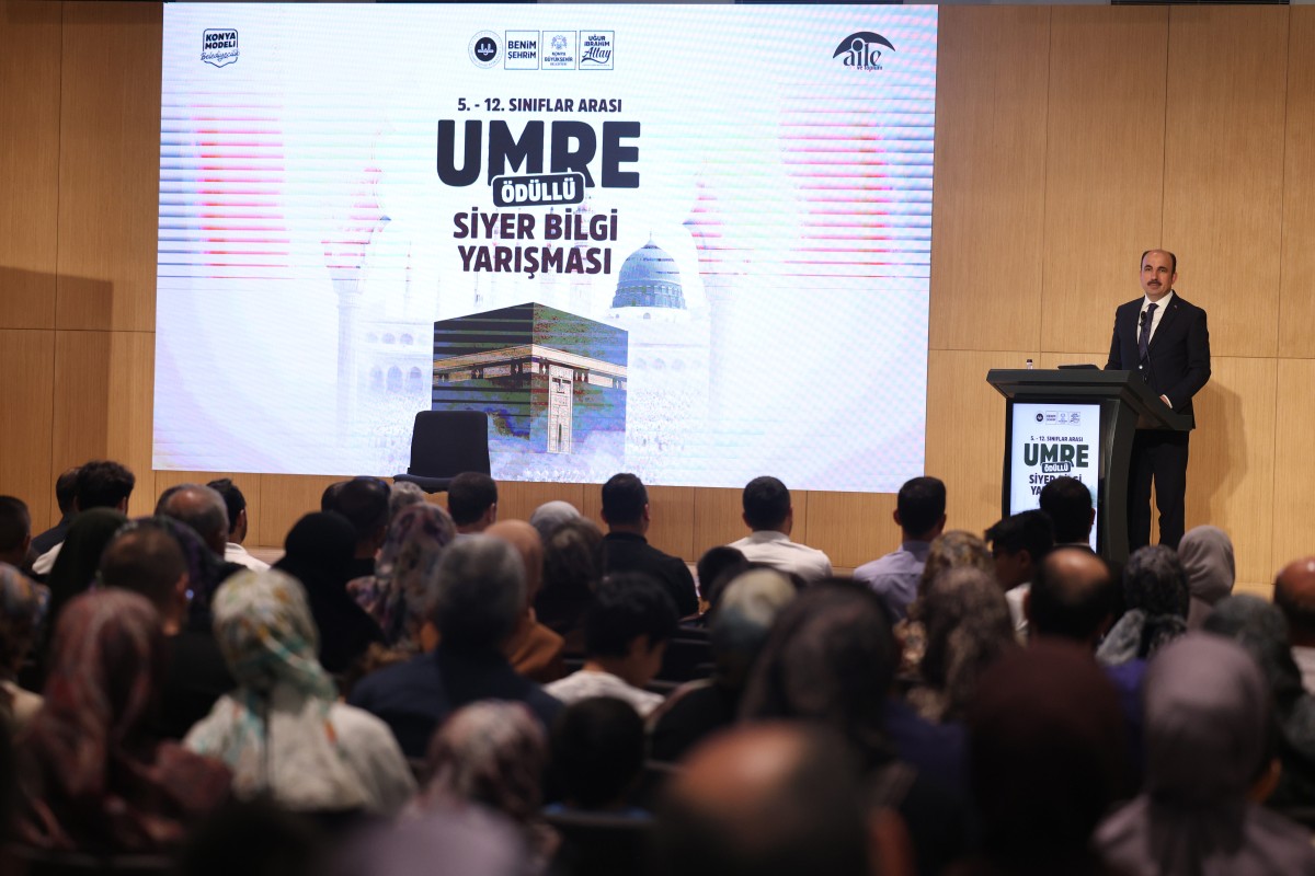 Başkan Altay Umre Ödüllü Siyer Yarışmasını Kazanan Öğrenciler ve Aileleriyle Buluştu