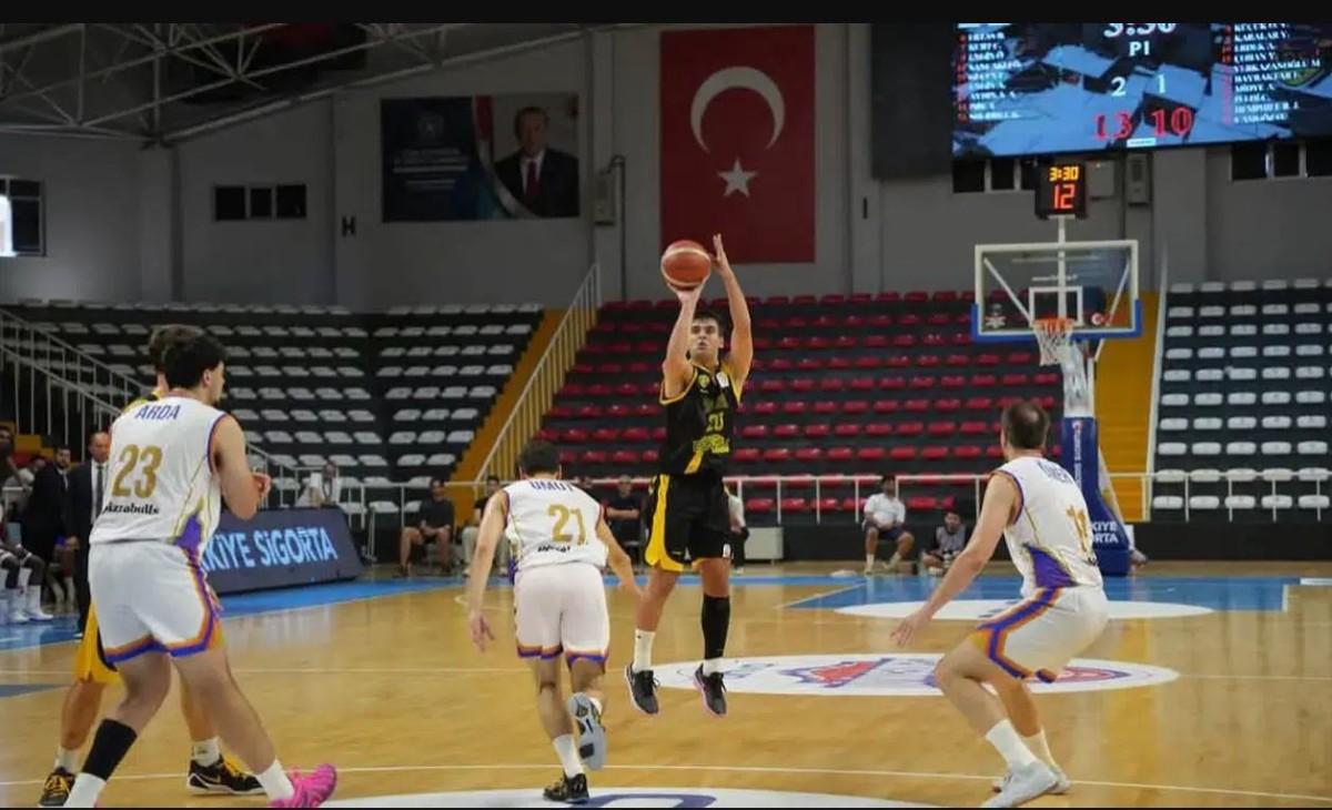 Konya Büyükşehir Basketbol  Sezona Galibiyetle Başladı