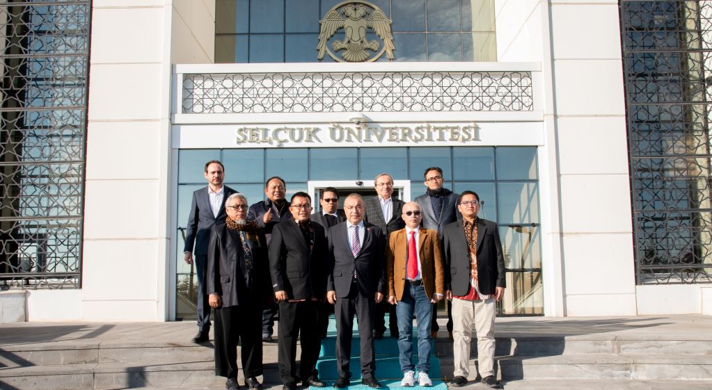 Ahmad Dahlan Üniversitesinden Selçuk Üniversitesine ziyaret