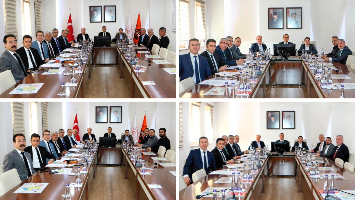 AK Parti Konya’da İlçe İlçe Ulaşım Yatırımları Masaya Yatırıldı