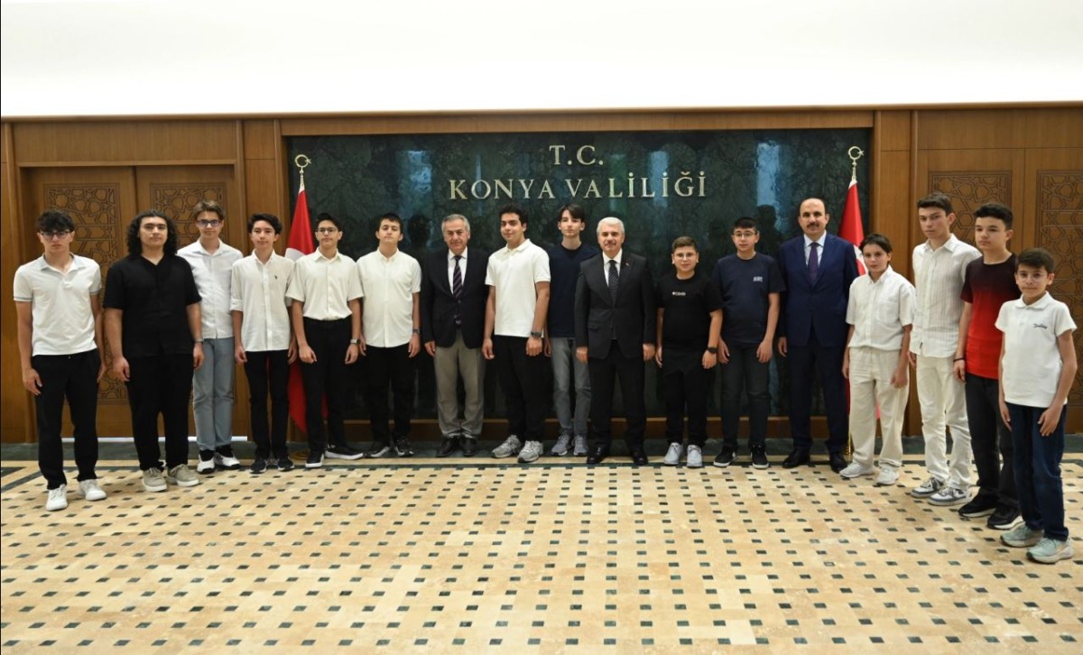 Konya'da Vali Akın ve Başkan Altay şampiyonlarla buluştu