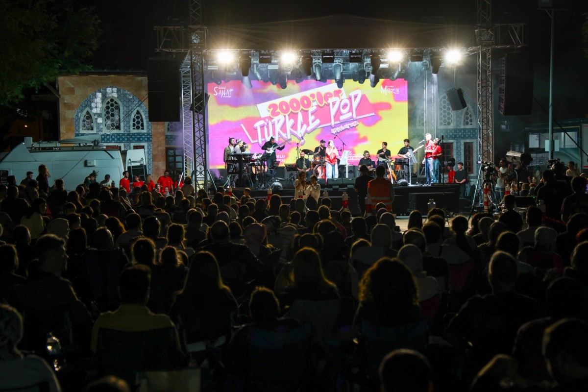 Selçuklu Belediyesi Sanat Akademisi’nden 2000’ler Türkçe Pop Konseri			                                                             			